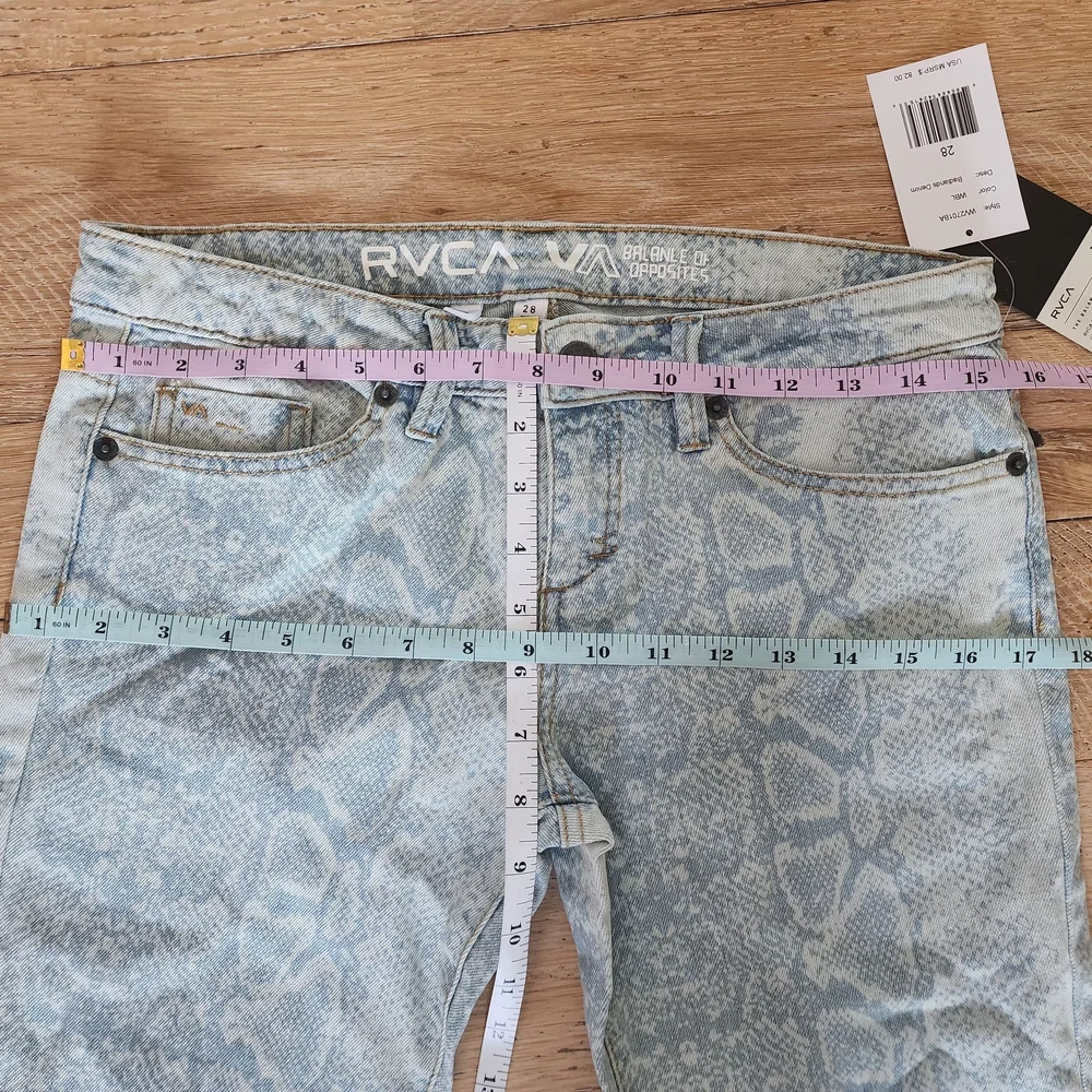 NWT RVCA Women's Badland Jeans Animal Snakeskin Skinny Jeans Indie Streetwear